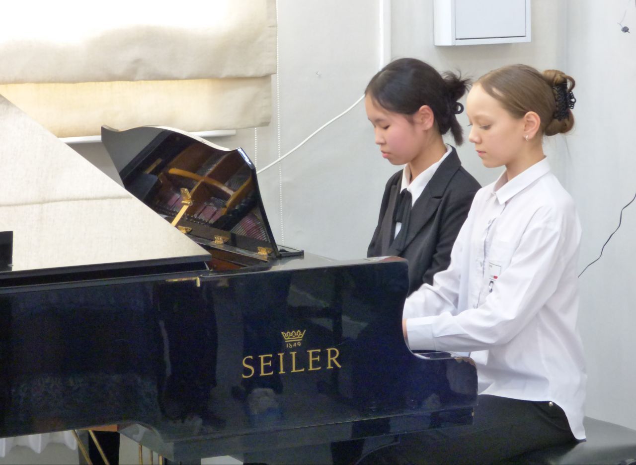 У обучающихся БРХК состоялся отчётный концерт фортепианной музыки 